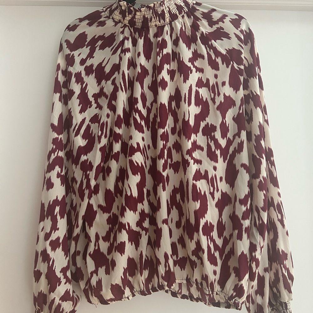 Evereve Burgundy and Cream Relaxed Long Sleeve Blouse